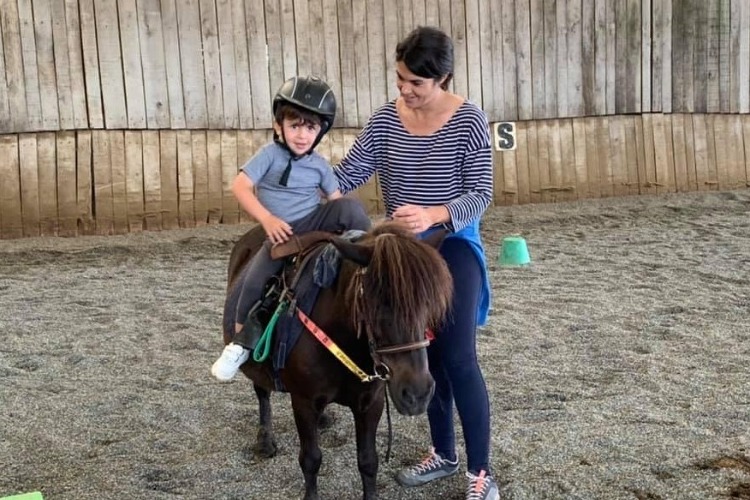 Image de Activité : découverte du poney pour des enfants de 3 à 6 ans 